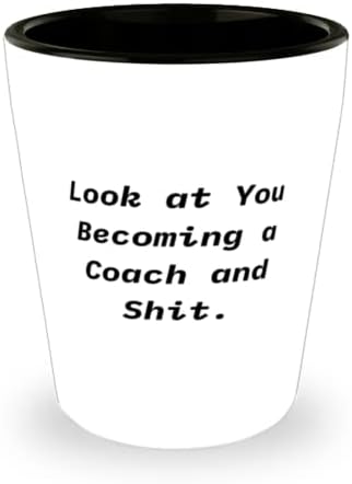 Блестящ треньор, Виж как Ти Ставаш треньор и Глупости, Треньор Изпил една чашка От Приятели
